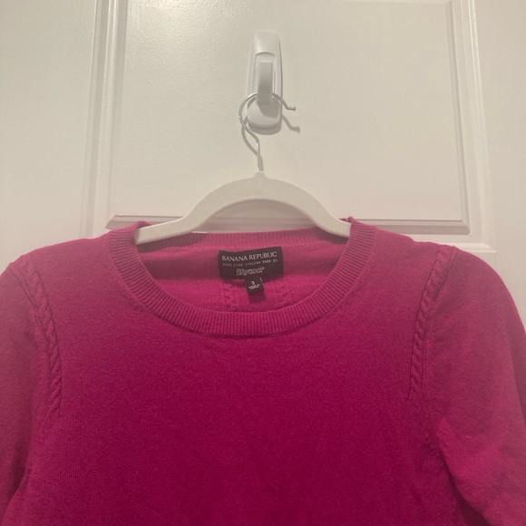 Cute, comfortable and colorful sweater from Banana Republic! - Picture 6 of 9